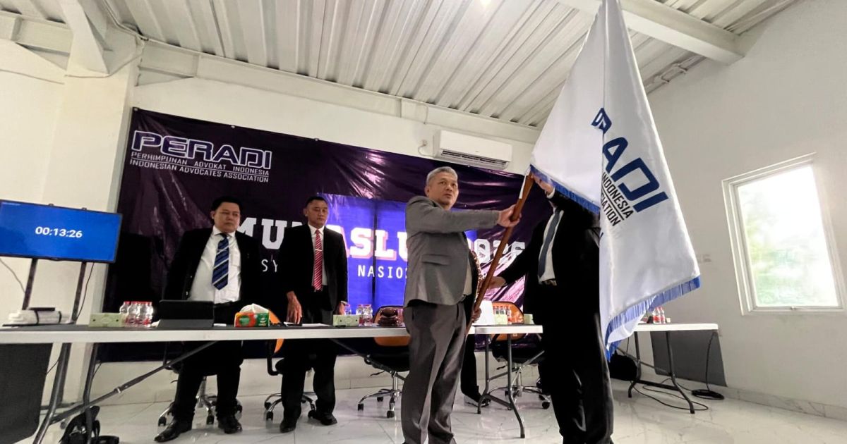 Imam Hidayat Resmi Pimpin Peradi, Siap Akhiri Perpecahan Advokat Indonesia