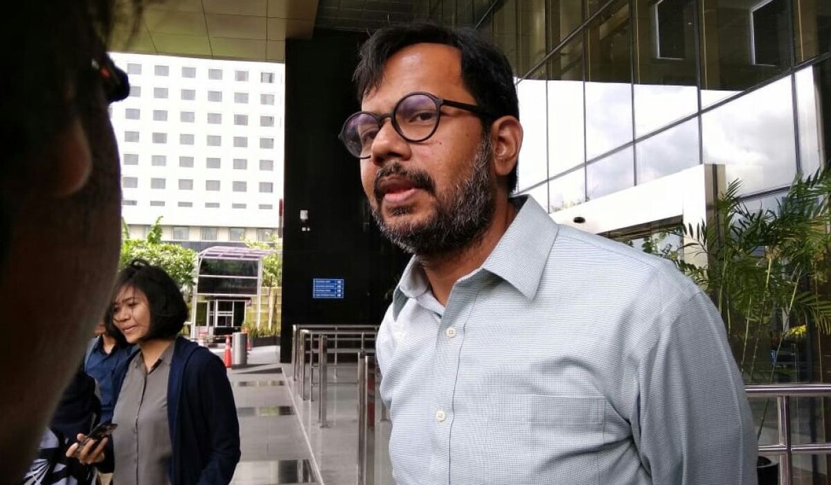 Kritik Haris Azhar: Menteri Pigai Harusnya Debat Polisi, Bukan Uceng!