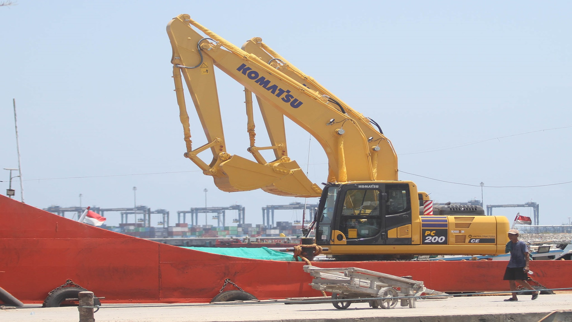 Kilau Emas Dongkrak Target Harga Saham UNTR di Tengah Polemik Martabe