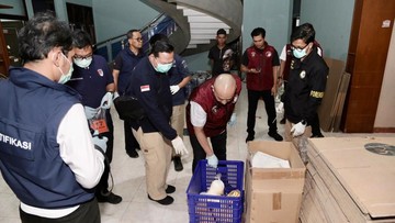 Bareskrim Bongkar Pabrik Kosmetik Maut LC Beauty di Cirebon