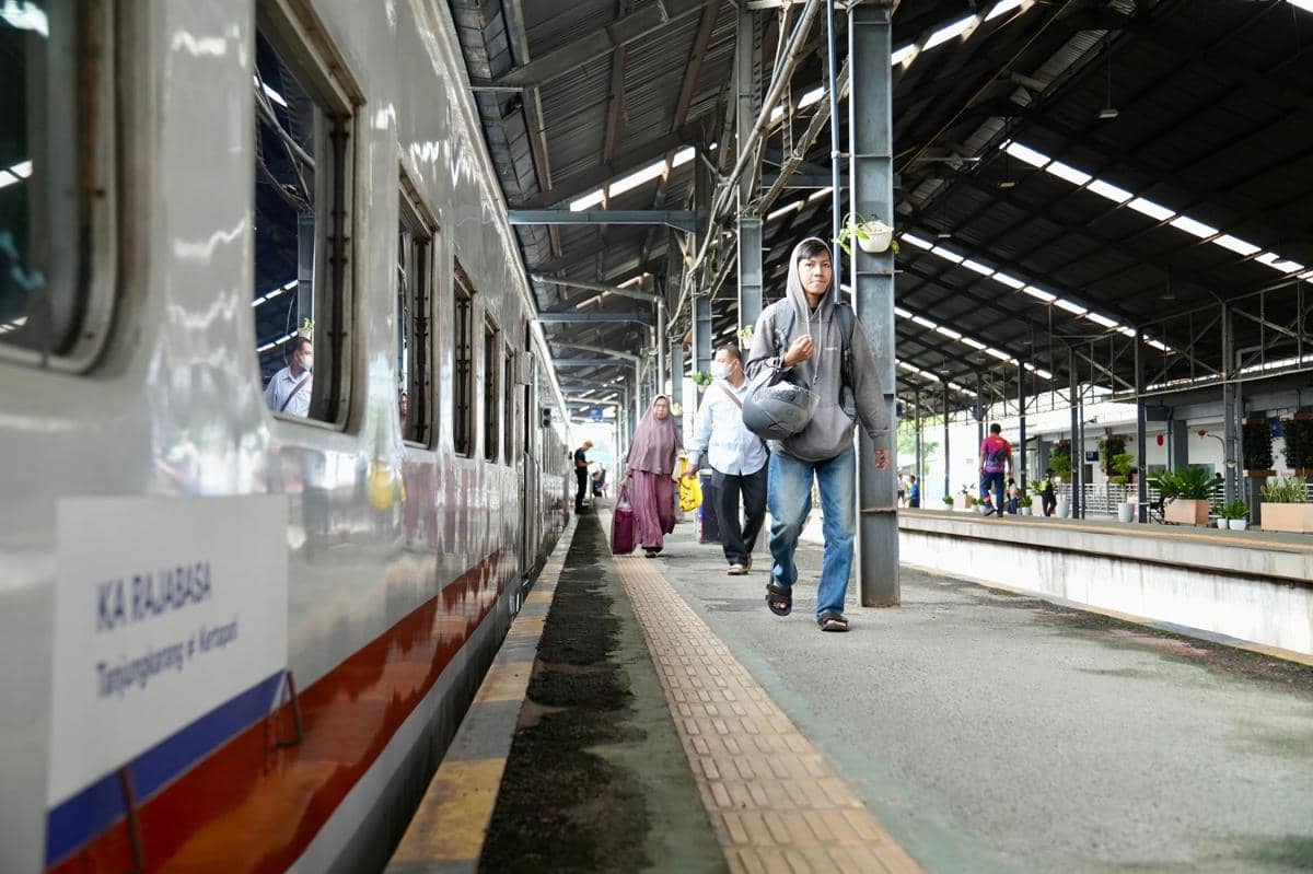 Tiket Mudik Lebaran 2026 Ludes 69 Persen, KAI Ungkap Rute yang Masih 