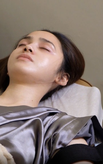 Menjelang Hari Bahagia, Rahasia Kulit 'Glass Skin' Syifa Hadju Terungkap: Konsistensi Perawatan Jadi Kunci