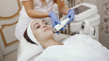 Teknologi Gelombang Suara Menjelajah Dunia Estetika: Mengupas Tuntas Manfaat Facial Ultrasonic