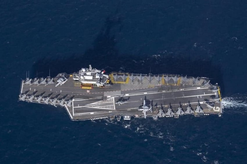 Manuver Diplomatik Paris: Pengerahan Kapal Induk Nuklir ke Selat Hormuz Bukan untuk Intervensi Militer Langsung