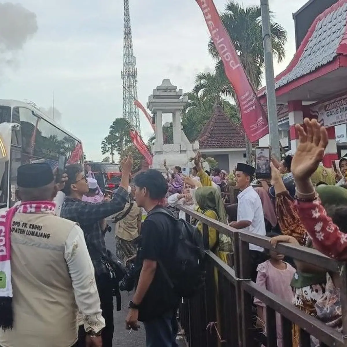 1.256 Calon Jemaah Haji Lumajang Dilepas Resmi Menuju Embarkasi Surabaya