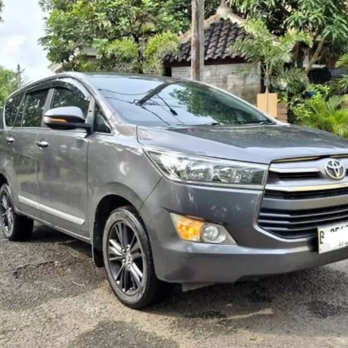 Resistensi Harga Toyota Innova Diesel Bekas: Mengapa Varian Reborn Bertahan di Kisaran Rp200 Jutaan?