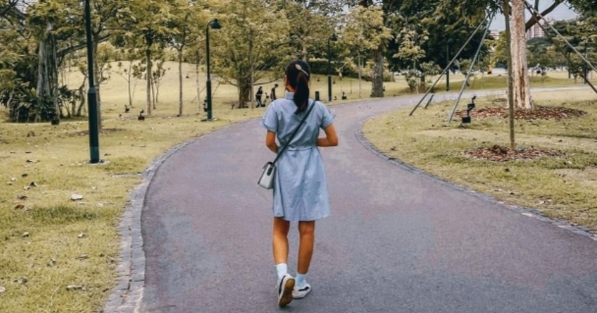 Analisis Psikologis: Mengungkap Karakter Unik Pemilik Langkah Kaki yang Santai