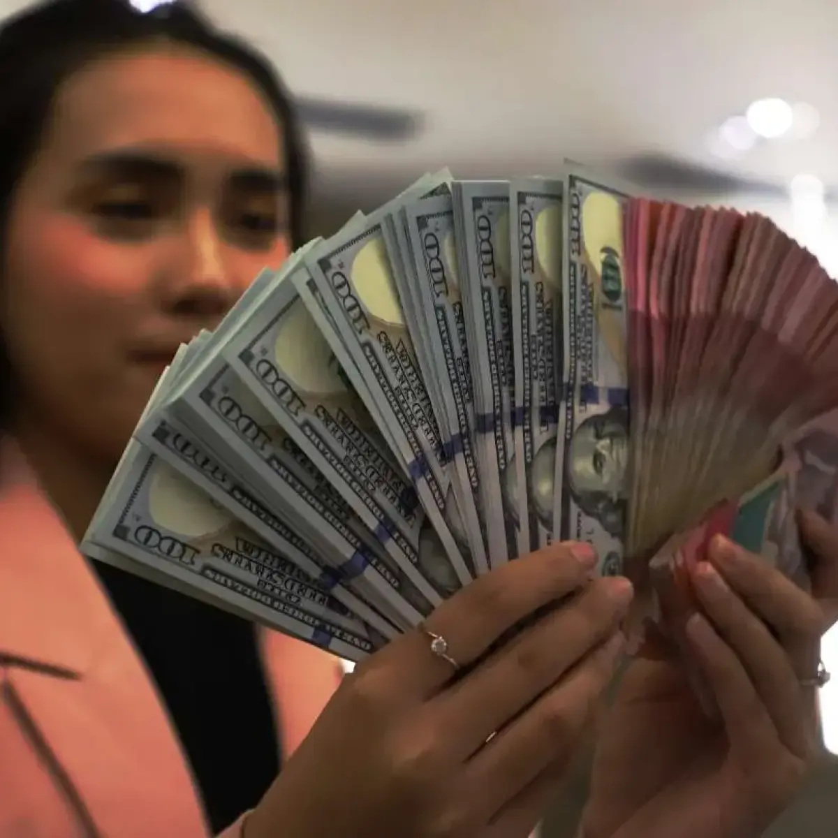 Sentimen Pasar Membaik: Rupiah Menguat Signifikan di Tengah Ketidakpastian Ekonomi Global