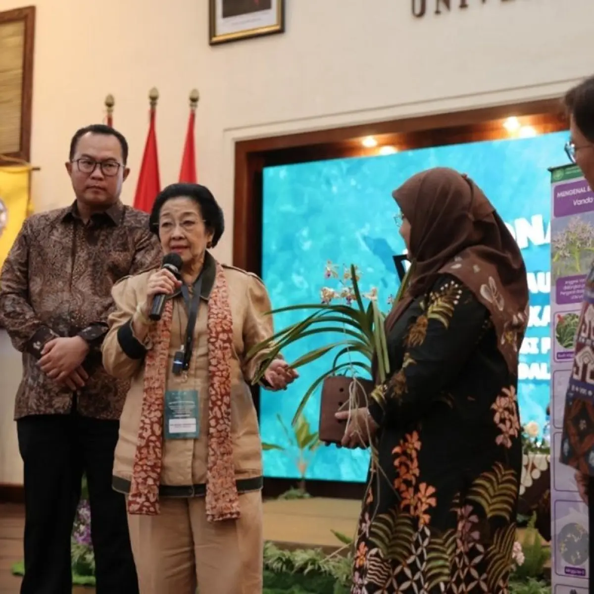 Megawati Soekarnoputri Desak Perubahan Paradigma Pengelolaan SDA, Soroti Isu Lingkungan dan Adat