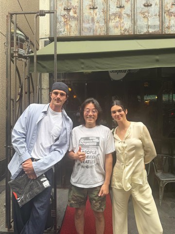 Kedekatan Kendall Jenner dan Jacob Elordi Terungkap Lewat Kunjungan Santai ke Restoran Pizza Ikonik di Tokyo