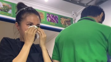Karina Ranau alami dugaan kekerasan saat membuka warung. Foto: Instagram/karinaranau9