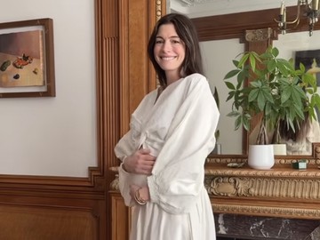 Inspirasi Global: Anne Hathaway Tetap Produktif di Usia 43 Tahun Sambil Menanti Kelahiran Anak Ketiga
