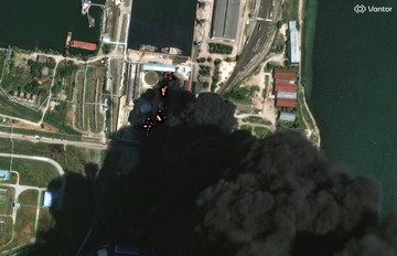 Citra Satelit dan Drone Ungkap Skala Kebakaran Hebat di Depot Minyak Krimea