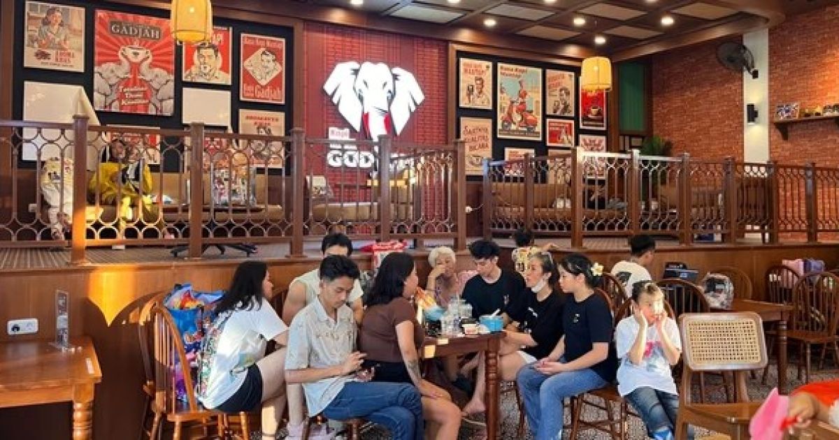 Menjelajahi Surga Kafein di Jakarta Fair 2026: Panduan 7 Lokasi Ngopi dari Panggung Hiburan hingga Ruang Santai Ber-AC