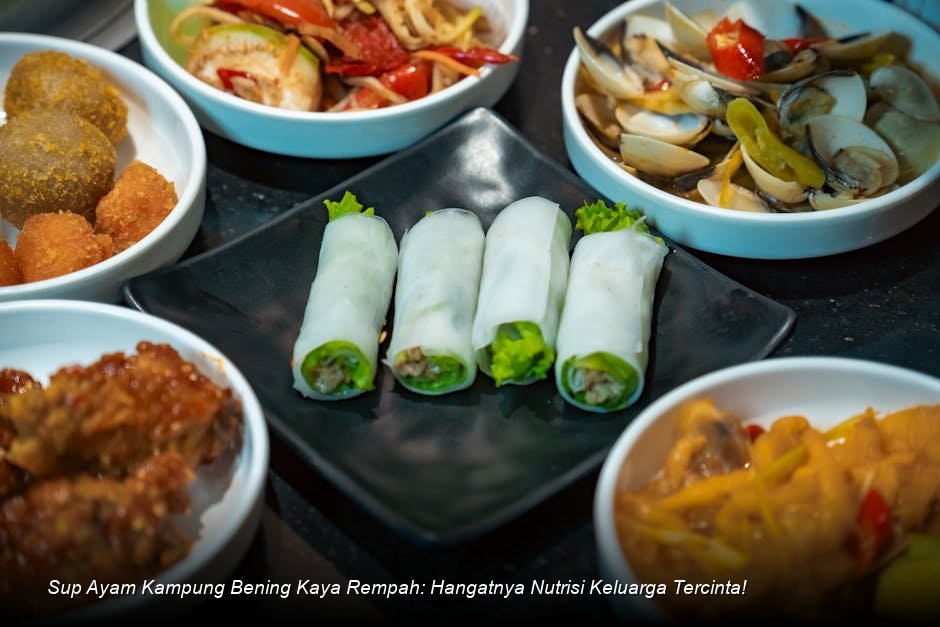 Sup Ayam Kampung Bening Kaya Rempah: Hangatnya Nutrisi Keluarga Tercinta!